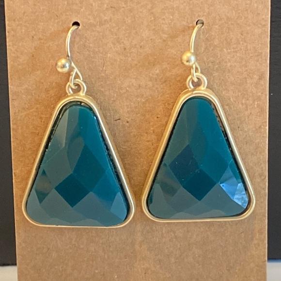 011-Triangular Design Earrings - Picture 1 of 3